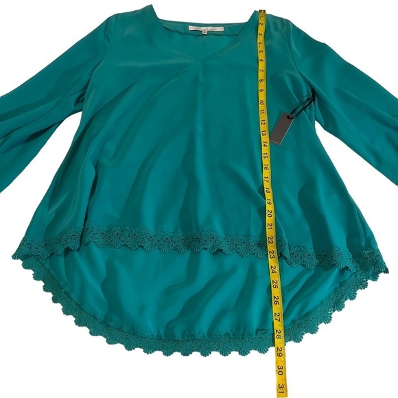 Lovers + Friends Green V-Neck Balloon Sleeve Lace Embroidered Detail Blouse M - Picture 9 of 12